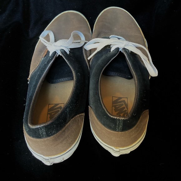 Men’s Vans - Picture 2 of 6